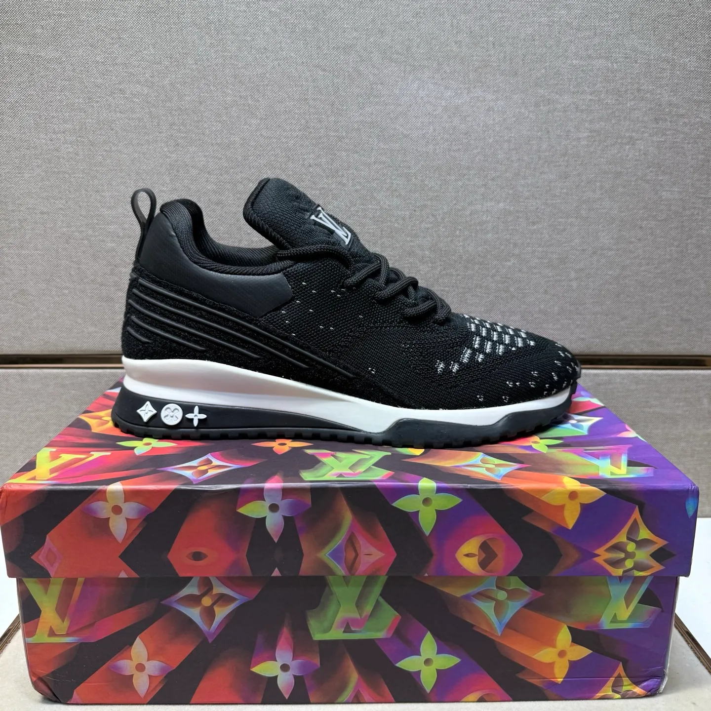 ⬛️Men's shoes 💰p480 [LV～] Men's casual shoes 2025z cabinet sales simultaneously 🔶Size: 38-44 #️⃣ 🔷7 colors🔜The upper is made of multi-material splicing➕Mesh lining, comfortable and breathable, sole: original comfortable and wear-resistant outsole, ⚠️real thing📱photographed🎬real thing is better📢📢📢